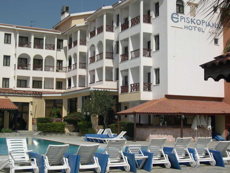 Episkopiana Hotel & Sport Resort Episkopi  Buitenkant foto