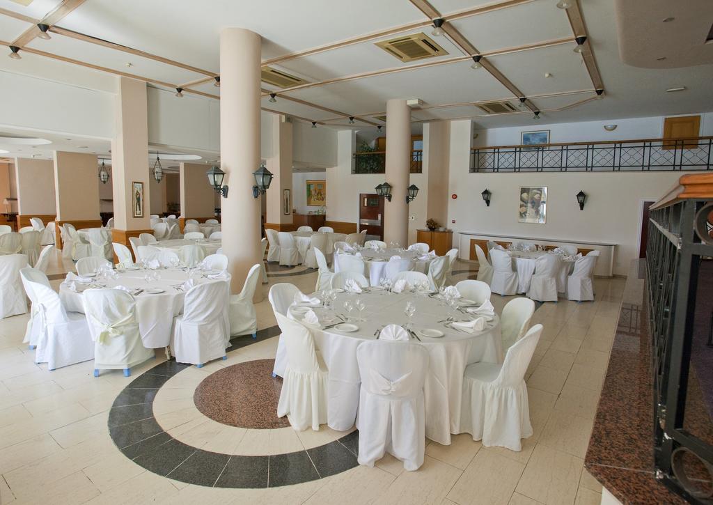 Episkopiana Hotel & Sport Resort Episkopi  Buitenkant foto
