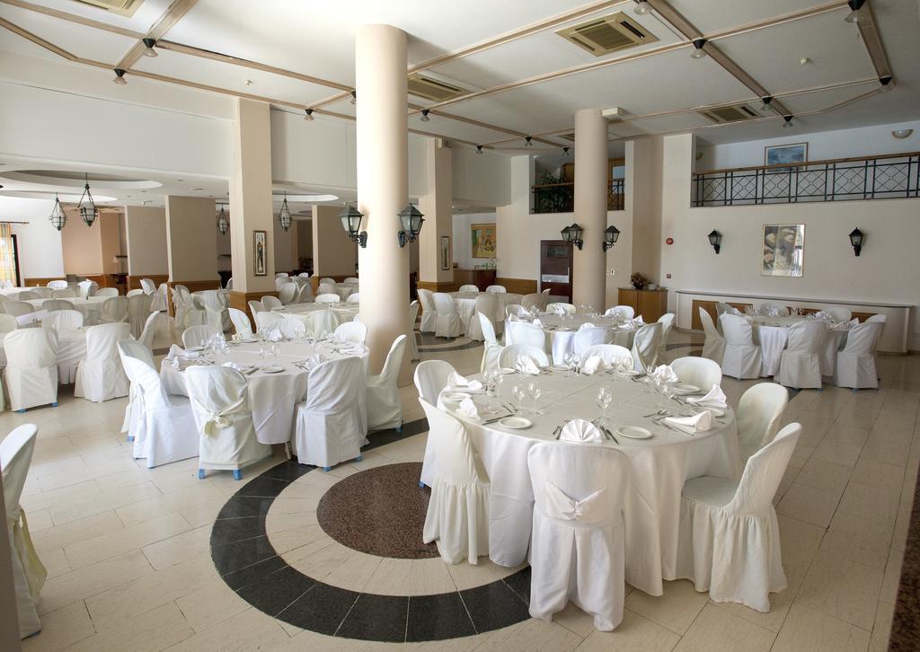 Episkopiana Hotel & Sport Resort Episkopi  Buitenkant foto
