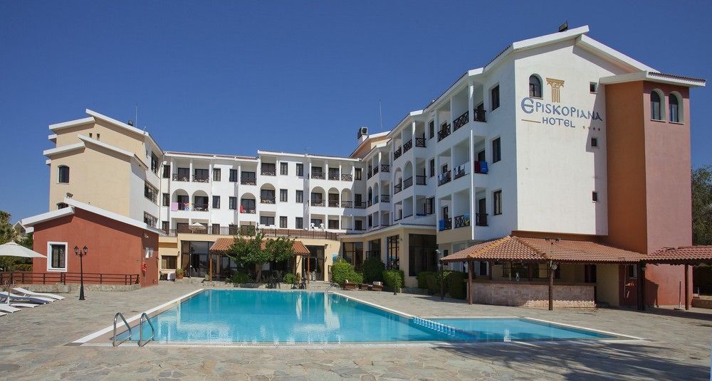 Episkopiana Hotel & Sport Resort Episkopi  Buitenkant foto